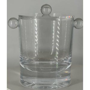 Acrylic Ice Bucket With Lid.